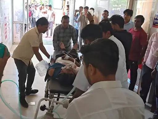 Young man dies after being hit by a trolley: A road accident near the Martyr's Memorial claimed the life of 24-year-old Sonu.