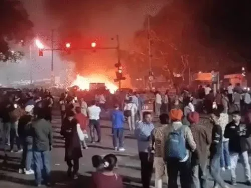 Car bomb blast near Red Fort: Panic in the country, 8 people killed, 24 injured