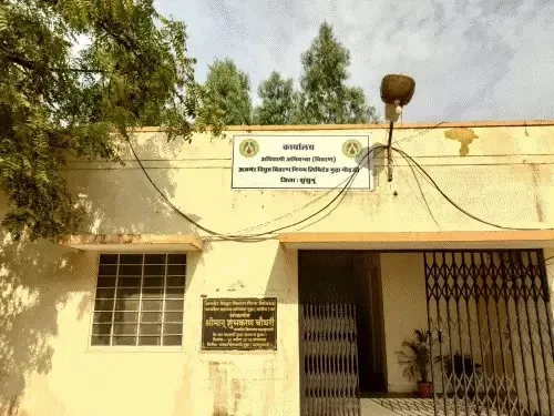 Tension escalates after electrician assaulted in Hukumpura; employees warn of agitation