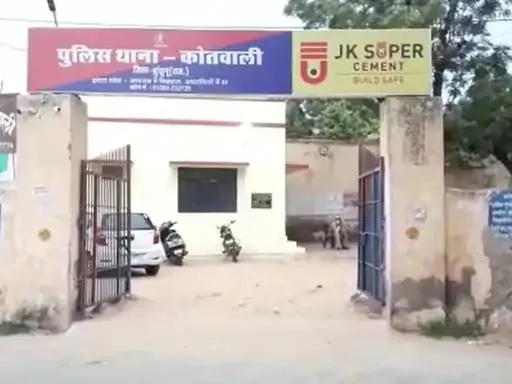 Chain snatching foiled at Jhunjhunu bus stand, alert crowd leads to arrest of accused